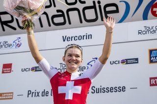 Noemi Rüegg, ici lors du Tour de Romandie féminin début septembre, espère briller aux Mondiaux de Zurich. KEYSTONE/JEAN-CHRISTOPHE BOTT